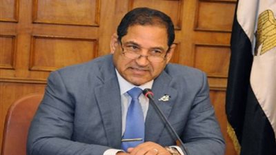 محافظ الغربية يقرر وقف مهندس بالزراعة بسبب «حرق قش الأرز»