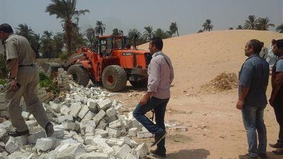 استرداد 6950 مترا من أراضي الآثار بملوي بمحافظة المنيا (صور)