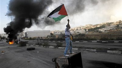 مجلة أمريكية: الصراع في فلسطين ينذر بانتفاضة ثالثة