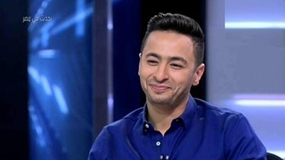 حمادة هلال يهدي أغنيته «نفسنا نحلم» لراديو «إينرجي»