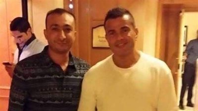 حارس عمرو دياب يكشف حقيقة خلافه مع الهضبة بعد صفعه على المسرح