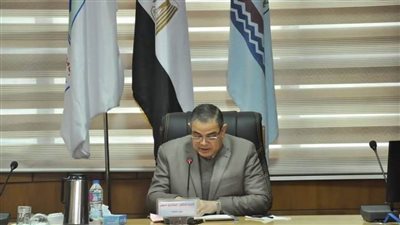 رئيس جامعة كفر الشيخ يستعرض خطة تأمين امتحانات الفصل الدراسي الأول