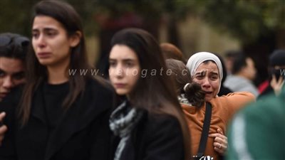 25 صورة ترصد جنازة نجل مايا مرسي