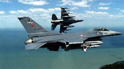 أنظمة صواريخ مقرها سوريا تتعرض لأربع مقاتلات تركية إف-16