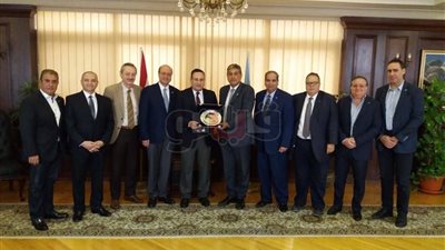 «رجال أعمال الإسكندرية» تبحث مع المحافظ سبل التعاون