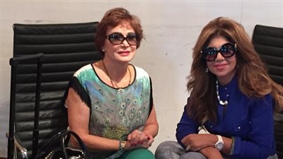 بالصور.. سفر سمية الخشاب ولبلبة لحضور 