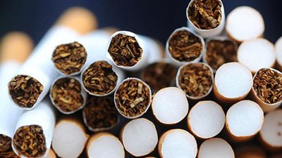 ضبط 10 آلاف علبة سجائر مستوردة و4 أطنان لانشون فاسد في البحيرة