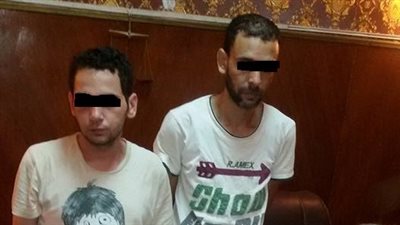 بالصور.. ضبط عاطلين بحوزتهما 195 تذكرة هيروين في طنطا