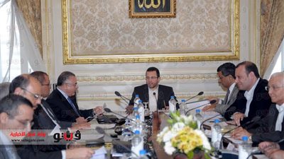 بالصور.. قنديل يبحث استئناف مفاوضات صندوق النقد الدولى