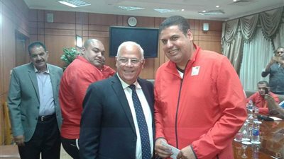 بالصور.. محافظ بورسعيد يكرم نادي الحرية لمتحدي الإعاقة