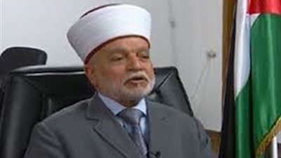 خطيب الأقصى: أرض فلسطين محرمة وبائعها للأعداء آثم وكافر