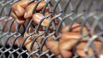 حبس شقيقين لتهريبهما كمية كبيرة من السجائر المغشوشة بالمقطم