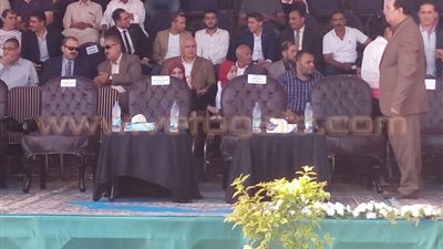 بالصور.. محافظ الشرقية يفتتح معارض الأسر المنتجة بمهرجان الخيول