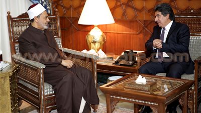 سفير الكويت بالقاهرة: نقدر دور الأزهر في ترسيخ السلام المجتمعي