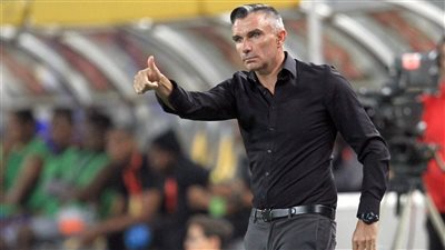 باتريس كارتيرون: الأهلي قلب مصر.. محمد صلاح من أفضل لاعبي العالم.. الشناوي رقم 1.. صلاح محسن جوهرة.. اللقب الأفريقي هديتي للأهلاوية.. أتسامح مع الحكام.. بحب الملوخية.. ويوضح أسباب انفصاله عن زوجته