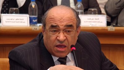 مصطفى الفقي: رجال أعمال هددوا أبناءهم بعدم الميراث إلا بعد تعلم الصيني