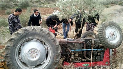 مصرع عامل عقب انقلاب جرار زراعي في ترعة بالشرقية