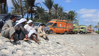 والد ضحية بمركب رشيد الغارق يخطئ في معرفة نجله ويدفن جثة أخرى