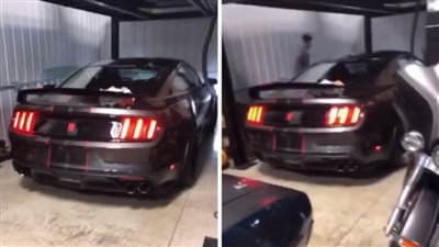 طفل يحطم سيارة شيلبي GT350R | فيديو