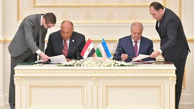 «19 اتفاقية» نتائج زيارة السيسي للصين وأوزبكستان (صور)