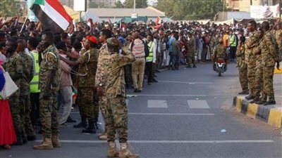 رعب فى السودان.. تمرد بجهاز المخابرات وقوات الجيش تعلن الاستنفار| فيديو