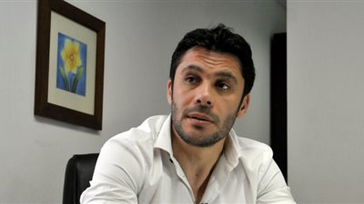 أحمد حسن لعمرو دياب: «من الصعب الحفاظ على النجومية»