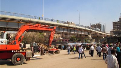 بالفيديو والصور.. إنشاء «كوبري أرض اللواء» لخدمة 2 مليون مواطن.. أهالي المنطقة: يحل العديد من المشاكل المرورية ويُعيد الشكل الجمالي.. والباعة الجائلون: «طالبنا بكوبري للمشاة فقط لتجنب ا
