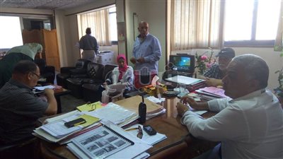 رئيس «ضواحي بورسعيد» يبحث مع لجنة الإزالات مشكلة العشوائيات