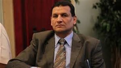 خبير يطالب بإلغاء العمليات على الأسهم المتداولة بأقل من قيمتها