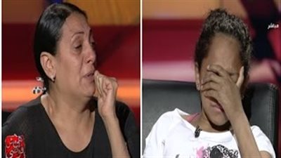 بالفيديو.. انهيار سيدة من البكاء على الهواء بسبب مرض طفلتيها