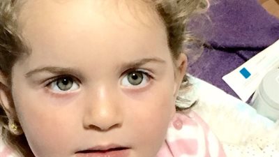 زوج نيكول سابا يعرض صورة لابنته وينفعل: «ارتاحوا»