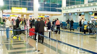 حبس مهندس تحرش بصحفية أمريكية بمطار القاهرة 4 أيام