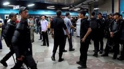 مساعد وزير الداخلية لشرطة النقل يتفقد الحالة الأمنية بمترو الأنفاق