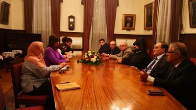 وزيرة الهجرة تلتقي مطران الأرمن الأرثوذكس بمصر