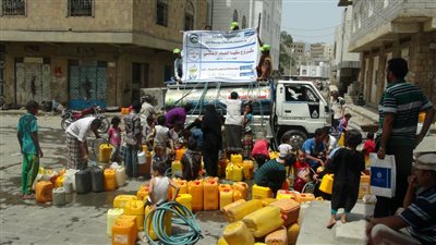 اليوم.. انطلاق مبادرة شبابية يمنية تحمل مياه الشرب من «إب» لسكان «تعز»