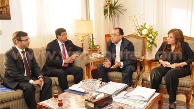 مدبولي يعرض «العاصمة الإدارية» و«العلمين الجديدة» على شركة هندية