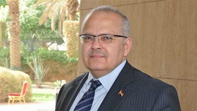 رئيس جامعة القاهرة: تفعيل نظام الرسائل لإبلاغ الطلاب بموعد الكشف الطبي