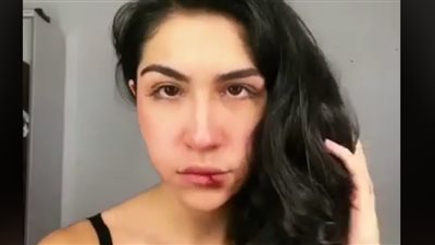 فتاة تناقش أزمة الإهانة بين الأزواج في دقيقة صامتة (فيديو)