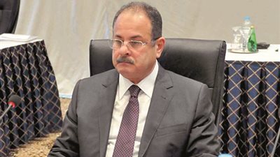 وزير الداخلية يكلف بسرعة ضبط محاولي اغتيال النائب العام المساعد