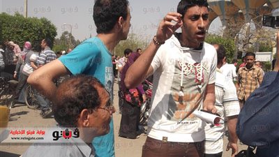 بالصور.. الأمن يفشل فى مفاوضاته مع طلاب القناة لإعادة فتح الجامعة