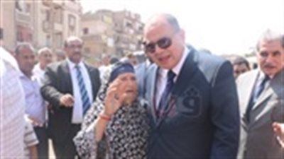 3 لقطات لمحافظ الفيوم خطف بها قلوب العامة في أسبوع (صور)