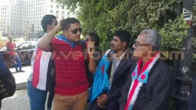 وقفة للجالية اليمنية أمام الجامعة العربية للمطالبة بالانفصال