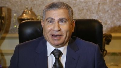 وزير التموين يشدد على صرف القمح من الشون المفتوحة قبل موسم الشتاء