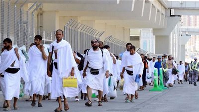 مطار القاهرة يستقبل 14 رحلة على متنها 3 آلاف و213 حاجا