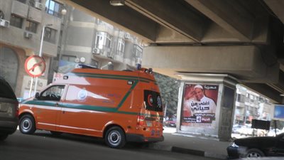 إصابة شخصين في انقلاب سيارة أعلى كوبري الواسطة في أسيوط