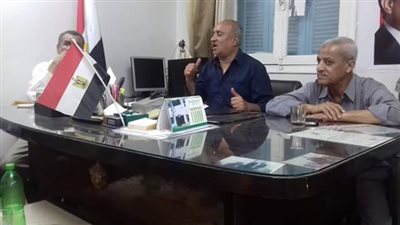 تفاصيل اجتماع وكيل وزارة قنا بمديري المناطق (صور)