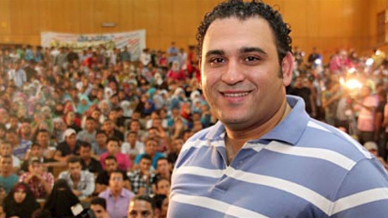الإعلامي الساخرأكرم