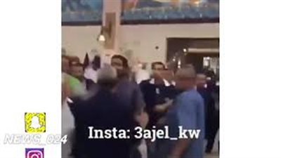 بالفيديو.. «خناقة طاحنة» بين مجموعة من الشباب داخل مول بالكويت