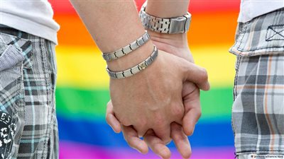 الفاتيكان يبدي مرونة واضحة في التعامل مع المثلية الجنسية