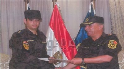 الداخلية تكرم ضابط أمن مركزي لرفضه 200 ألف جنيه رشوة